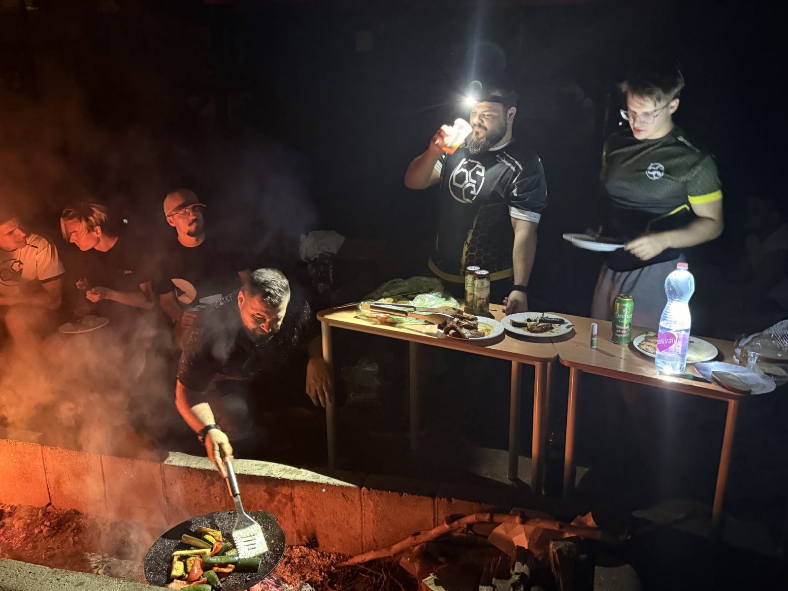 Közös grillezés a bootcampen